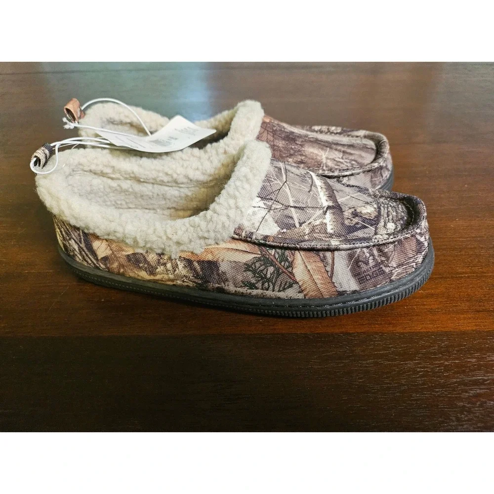 Magellan Outdoors Slippers Boys Size 4 Camo Faux Fur Lined Moccasins 183881